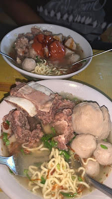 Mie Ayam dan Bakso "Mama Titing"