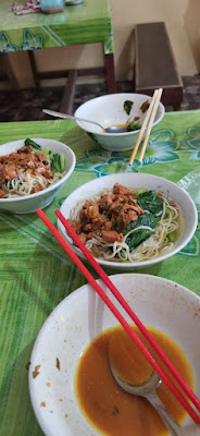 Mie Ayam Dan Bakso Moro Seneng