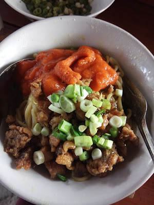 Mie Ayam dan Seblak Mba Fuji