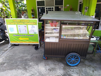 MIE AYAM DAN SEBLAK TROWONGREJO