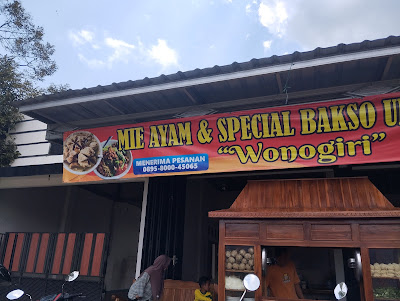 Mie Ayam dan Spesial Bakso Urat "Wonogiri"