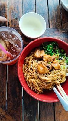 Mie Ayam Dimsum "WIRA"