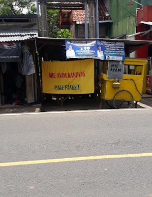 Mie ayam kampung pake pangsit