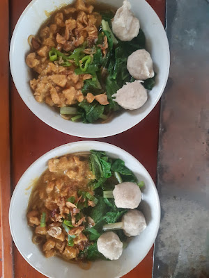Mie Ayam Kari & Bakso Maz_Luz