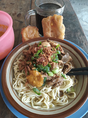 MIE AYAM KIRNO (MIKIR)