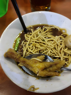 Mie ayam Komplit Dadi Joko