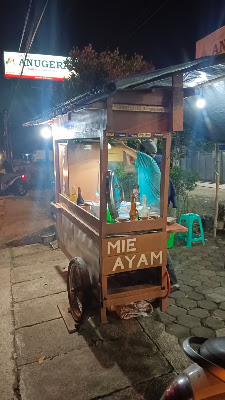 Mie Ayam Malam DJ Donald