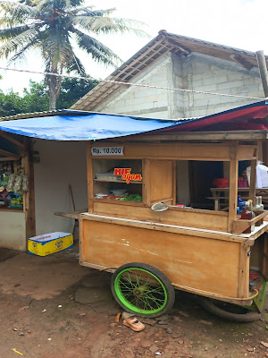 MIE AYAM MBA YOSI