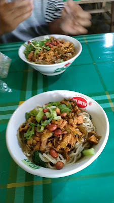 Mie Ayam "Mr One"