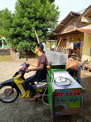 Mie ayam pak amad