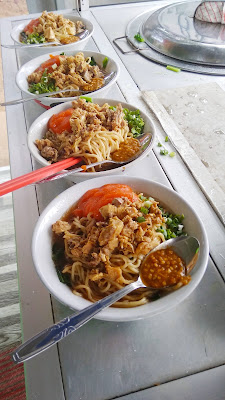 MIE AYAM Pak Zaenal