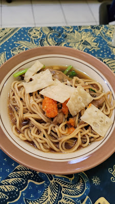 Mie Ayam Pinggir Rel