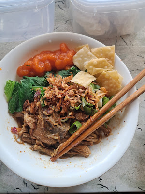 Mie Ayam & Seblak Teh Yani