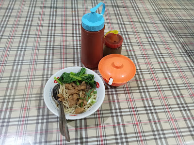 Mie Ayam " Selera Q'ta " jln Jetjend Suprapto no 60 Cilacap Jawa Tengah