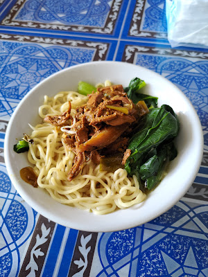 Mie ayam tirtomulyo