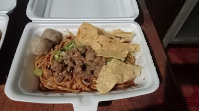 Mie Gacoan , Mie ayam pangsit & Bakso " WpM "( Warung Pak Misdar)