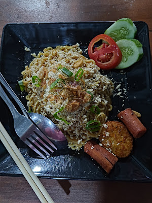 MIE NARAPIDANA (Zidni Rutan Caffe Banyumas)