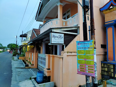 Momskie Salon Wanita