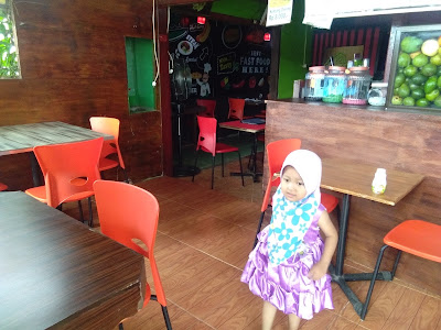 Mozza Green Burger & Pizza