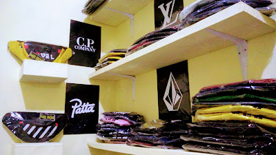 MR_BOS.STORE ( SEDIA TAS , T'SHIRT , HOODIE , CN & THRIFTING )