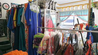 MURTY SALON & MURTY COLLECTION