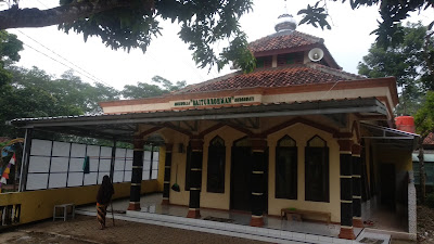 MUSHOLA BAITURRAHMAN (غرفة صلاة بيت الرحمن)