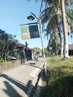 MUSHOLA BUSTHANUL KAMAL