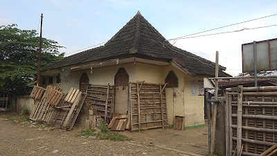 Mushola pasar tambak