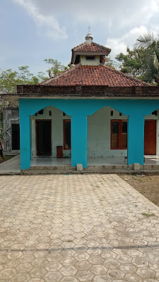 Musholah Hidayatul Mustofa