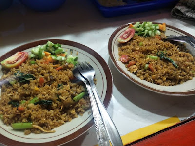 Nasi Goreng & Batagor "Ahouy"