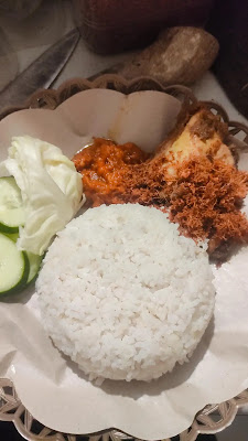 Nasi goreng bomsis