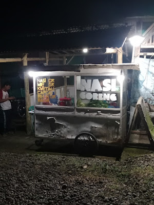 Nasi goreng&Bakmi nyemek mugi rahayu