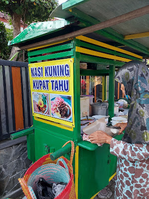 Nasi Kuning, Lengko dan Kupat Tahu