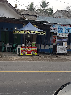 Nasi Kuning Maknyos