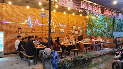 NEXT CAFE