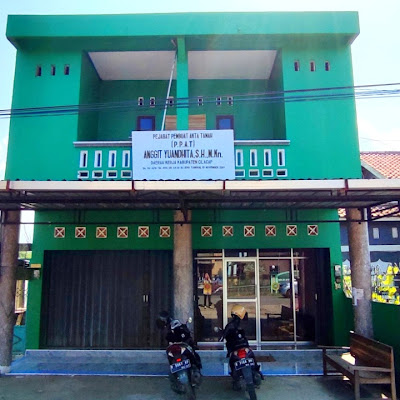 NOTARIS-PPAT Sutris Setyadi, S.Pt., S.H., M.Kn.