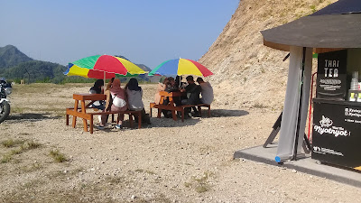 Nyot Nyot Thai Tea Pantai Surumanis