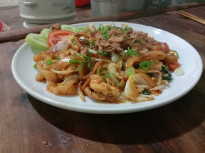 Omah mie ayam & Food Mugi anto