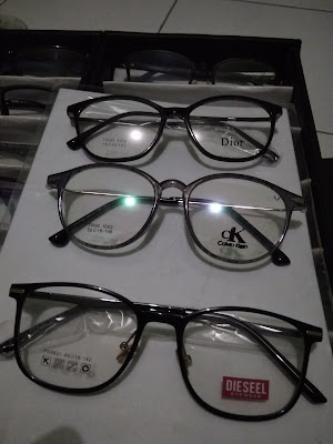 Optik Ahli Kacamata Kir