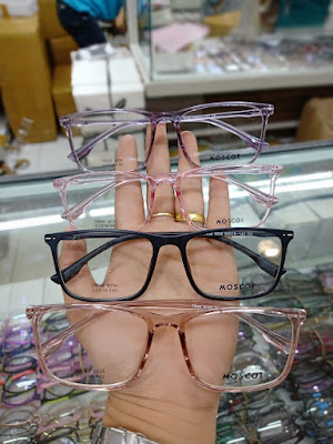 Optik Arya (Mujiastuti)