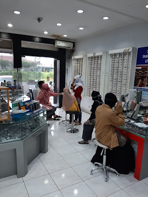 Optik Merdeka Permata Hijau 1982