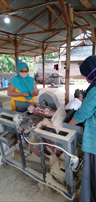 Pabrik Tusuk Sate Bonek