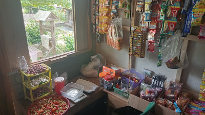 Pangkas Rambut & Warung Lik Idink