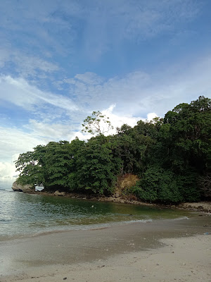 Pantai Karangbolong