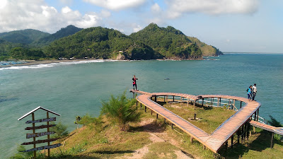 Pantai Lampon
