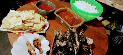 Pantai Menganti Warung Makan Monggo Mampir Seafood