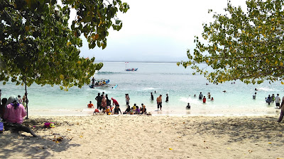 Pantai Pasir Putih Timur Pangandaran