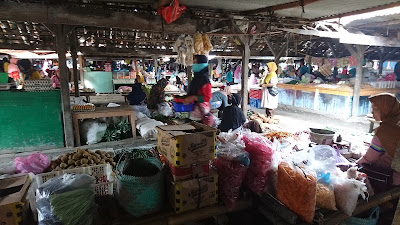 Pasar Kliwon Kesugihan