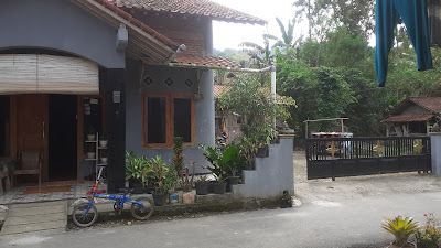 PAWON"DWI DO"NDUTZ