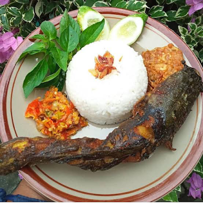 Pecel lele 86 Kedungreja